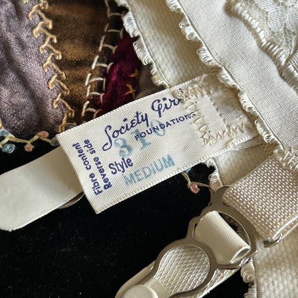 Vintage 40s DEADSTOCK Society Girl Tiny Fit Step In Tap Pant Girdle Garters XXS - Picture 6 of 7